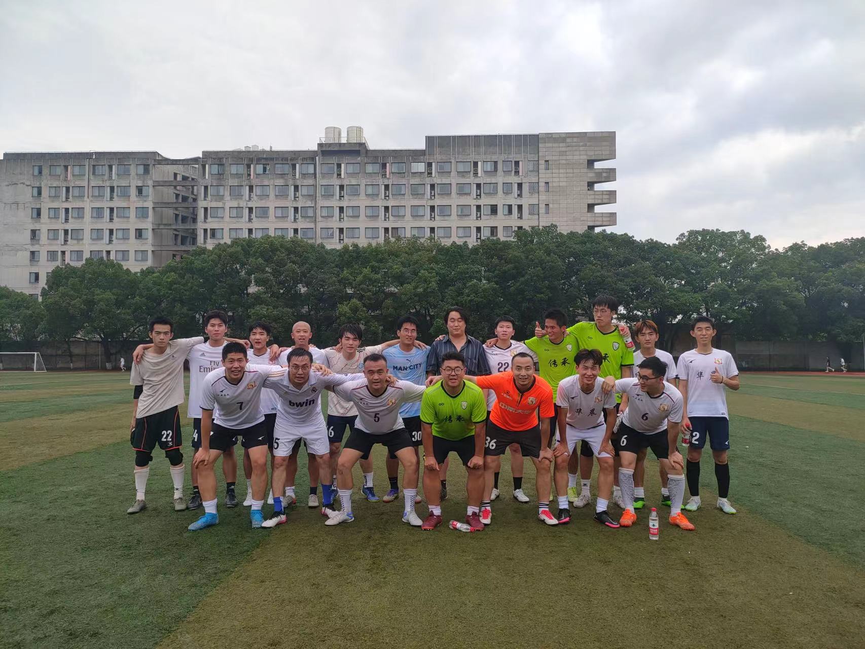 中南大学毕业证(中南大学毕业证图片长什么样)
