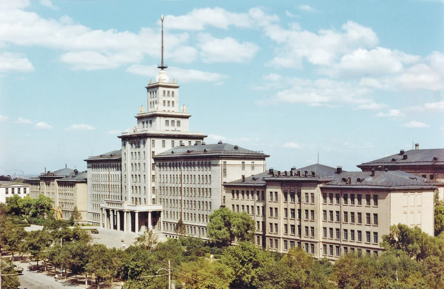 哈尔滨工业大学和哈尔滨工程大学的区别
