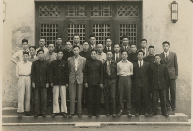 上海财经大学毕业证封面